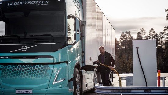 „Volvo Trucks“ pristato koncepcinius elektrinius sunkvežimius statybų ir regioninio gabenimo užduotims