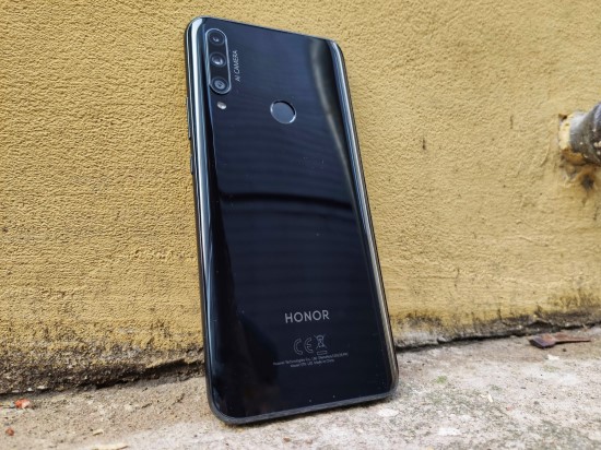 „Honor 9X“ apžvalga „Honor 9X“ apžvalga