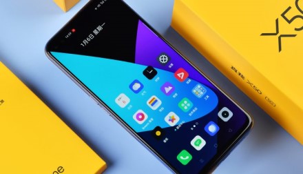 „Realme X50 5G“: 120 Hz ekranas, „Snapdragon 765G“ ir keturguba kamera