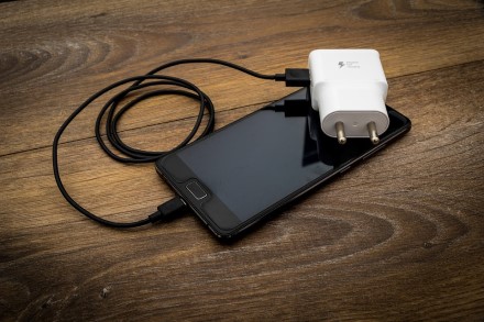 EP ragina iki vasaros įteisinti vienodus mobiliųjų telefonų kroviklius EP ragina iki vasaros įteisinti vienodus mobiliųjų telefonų kroviklius