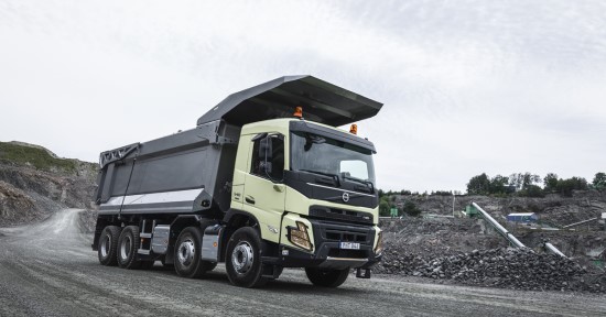 „Volvo Trucks“ pristato naują ir tvirtą „Volvo FMX“ statybų sektoriui