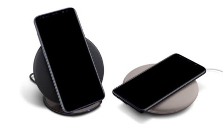 „Android 11“ vartotojams praneš, jeigu telefonas bus neteisingai pastatytas ant belaidžio įkroviklio „Android 11“ vartotojams praneš, jeigu telefonas bus neteisingai pastatytas ant belaidžio įkroviklio