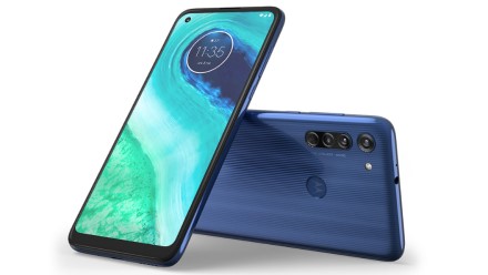 „Motorola“ pristatė dar vieną telefoną: naujasis „Moto G8“ išsiskirs žema kaina ir kamerų gausa