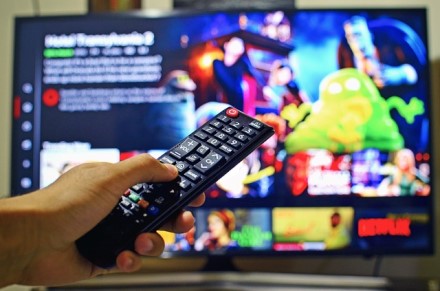 „Netflix“ buvo paraginta sumažinti savo transliacijų kokybę „Netflix“ buvo paraginta sumažinti savo transliacijų kokybę