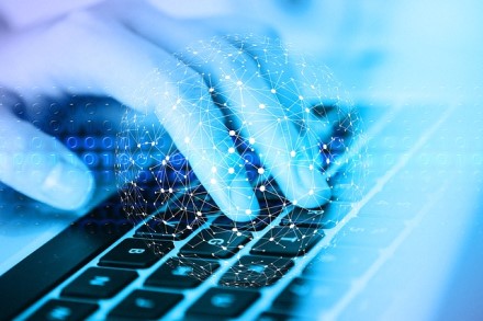 Koronavirusas grėsmę kelia ir internete: sukčiams pažaboti susivienijo 400 saugumo specialistų Koronavirusas grėsmę kelia ir internete: sukčiams pažaboti susivienijo 400 saugumo specialistų