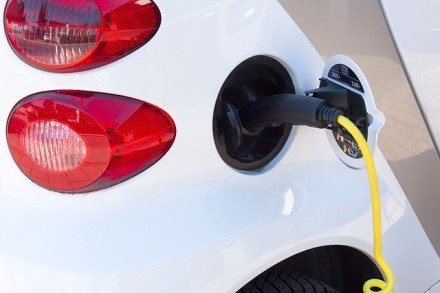 Už įsigytus elektromobilius mokės iki 5 tūkst. eurų kompensacijas