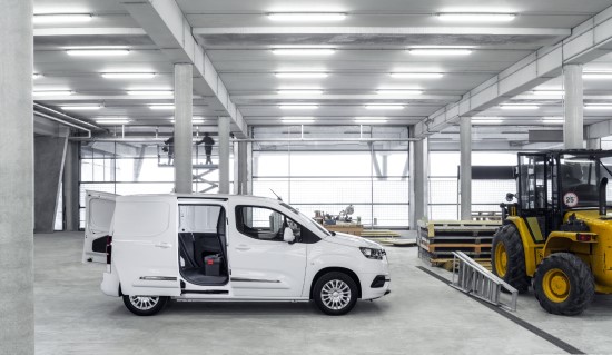 Lietuvoje pristatytas naujasis verslo pagalbininkas „Toyota Proace City Van“