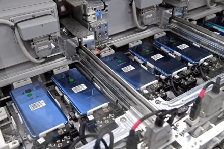„Samsung“ yra priversti telefonų gamybą mažinti 60 % „Samsung“ yra priversti telefonų gamybą mažinti 60 %