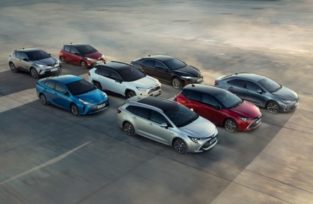 „Toyota“ hibridinių automobilių gama „Toyota“ hibridinių automobilių gama