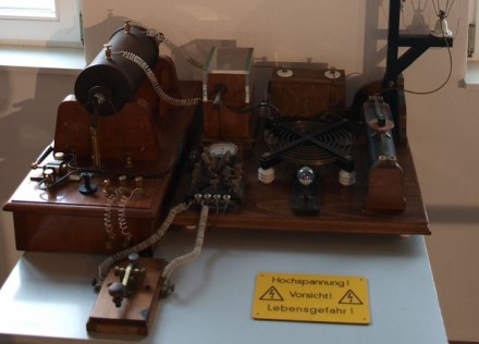 Marconi radijo telegrafas © Asurnipal (CC BY-SA 3.0) | commons.wikimedia.org