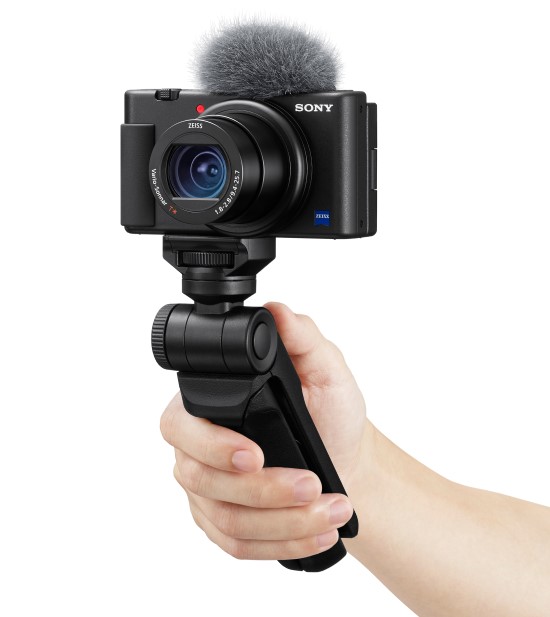 „Sony“ pristato vlogeriams skirtą kamerą „ZV-1“