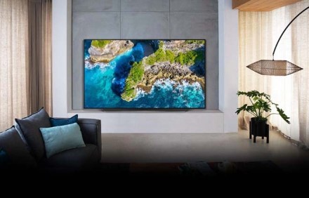 Pirmasis LG 48 colių 4K OLED televizorius pasirodys birželį