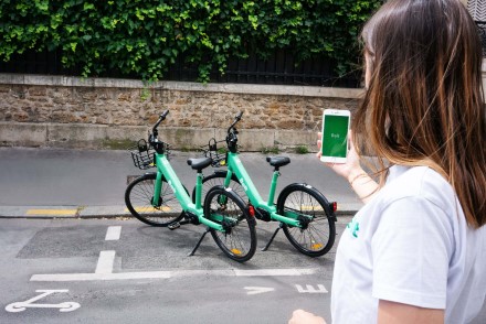 „Bolt“ plečia paslaugų paketą: Europoje startuoja elektriniai dviračiai