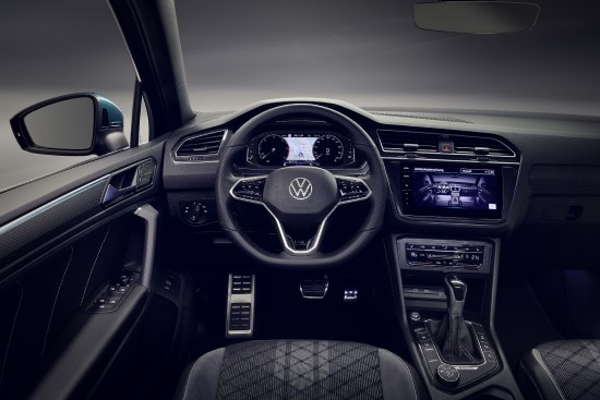 „Volkswagen“ „Tiguan“ gama pasipildė ir iš tinklo kraunama, ir R versija