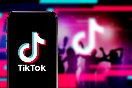 „TikTok“ šnipinėja jūsų jautrią informaciją: tai aptiko naujoji „iOS 14“