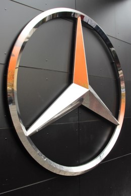 „NVIDIA“ drauge su „Mercedes-Benz“ kurs naujos kartos automobilių kompiuterį