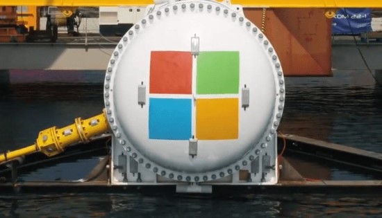 „Microsoft“ parodė trečiosios kartos povandeninį duomenų centrą