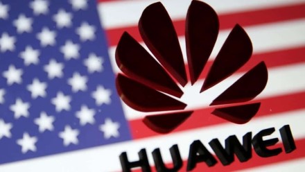 JAV nestabdo su sankcijomis: šįkart nukentės ir naudojantys „Huawei“