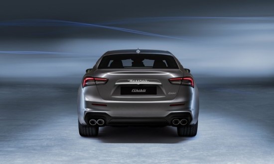 „Maserati“ rengiasi pristatyti pirmąjį hibridinį modelį