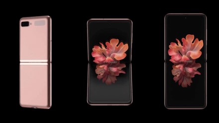 „Samsung“ pademonstravo naują sulenkiamą telefoną „Samsung“ pademonstravo naują sulenkiamą telefoną