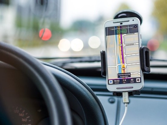 Kas trečias vairuotojas savame mieste naudojasi navigacijos programėlėmis
