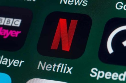 „Netflix“ atotrūkis nuo konkurentų milžiniškas, platforma pasiekė įspūdingą ribą „Netflix“ atotrūkis nuo konkurentų milžiniškas, platforma pasiekė įspūdingą ribą