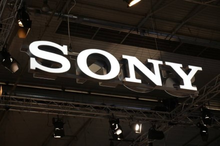„Sony“ laukia sėkmingi metai: pirmąsyk per 4 metus tikimasi uždirbti iš telefonų