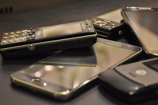 Kiek išmaniuosiuose telefonuose yra vertingų metalų ir kur jie patenka?
