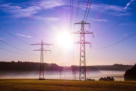 VERT: buitiniams vartotojams didėja elektros energijos tiekėjų pasirinkimas VERT: buitiniams vartotojams didėja elektros energijos tiekėjų pasirinkimas