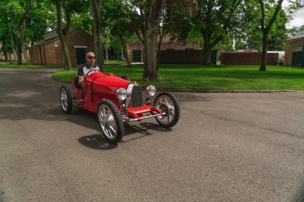 Nieko sau – vaikiškas elektrinis automobilis už 57 tūkst. eurų