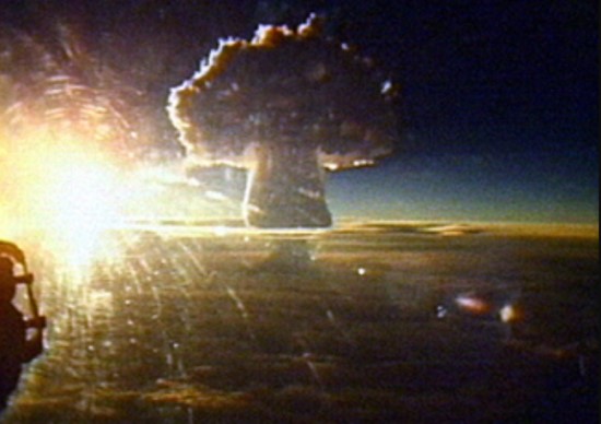 „Caro bombos“ sprogimas © commons.wikimedia.org