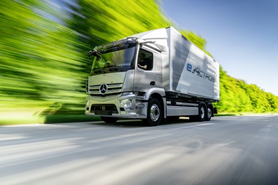 2021 m. bus pradėta serijinė elektrinio „Mercedes-Benz eActros“ gamyba