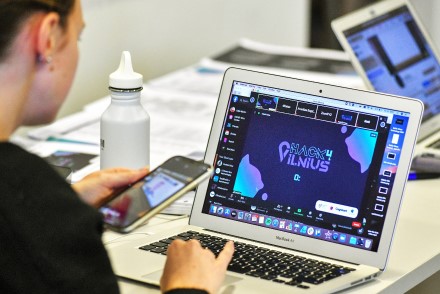 Hakatono „Hack4Vilnius“ nugalėtojai pasiūlė naują būdą pažinti sostinės lankytinas vietas Hakatono „Hack4Vilnius“ nugalėtojai pasiūlė naują būdą pažinti sostinės lankytinas vietas