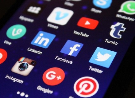 „Facebook“ nusitaikė į „Tinder“ sostą „Facebook“ nusitaikė į „Tinder“ sostą