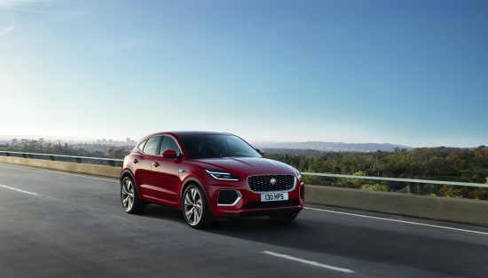 Naujasis „Jaguar E-Pace“ – dar saugesnis ir greitesnis kompaktinis SUV