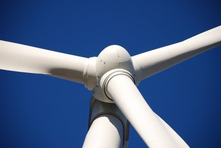 Vėjo jėgainių parkas Jungtinėje Karalystėje ne tik gamins elektros energiją, bet ir slėgs orą