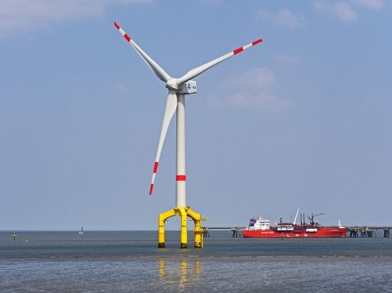 Aiškėja, kokios vėjo jėgainės gali būti pastatytos Baltijos jūroje