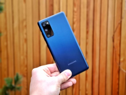 „Samsung“ Vokietijoje pristatė inovatyvią paslaugą: nuo šiol telefonus bus galima išsinuomoti
