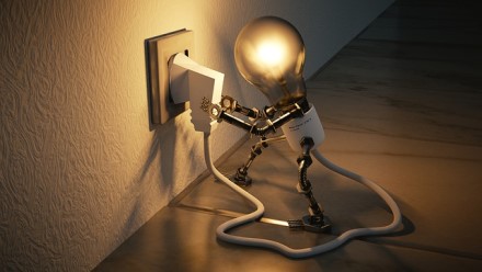 Elektros prietaisai namuose: kas kelia pavojų saugumui ir piniginei? Elektros prietaisai namuose: kas kelia pavojų saugumui ir piniginei?