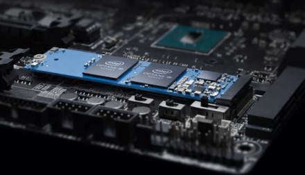 „Intel“ pristato greičiausią pasaulyje SSD su rekordiniu išgyvenamumu
