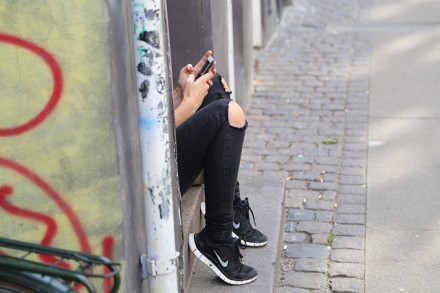Vaikai internete: trys patarimai, kaip kalbėtis apie pornografiją, sekstingą bei medijas Vaikai internete: trys patarimai, kaip kalbėtis apie pornografiją, sekstingą bei medijas