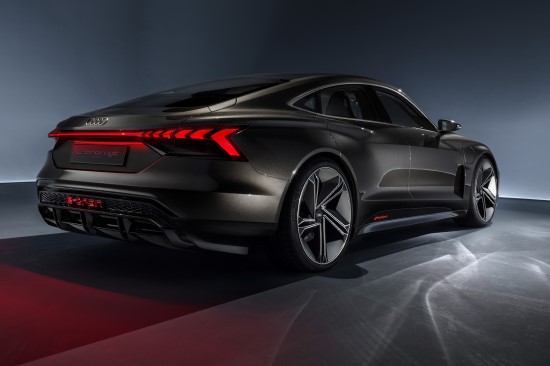 „Audi e-tron GT“ „Audi e-tron GT“