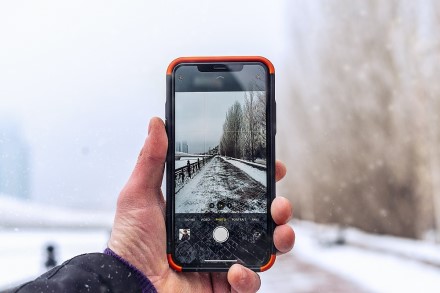 Kaip išsirinkti patvarų telefoną?