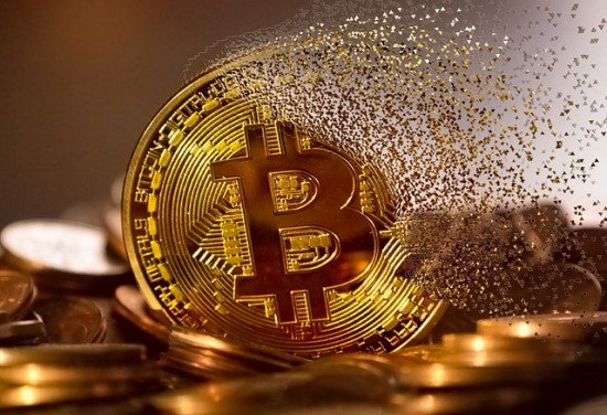 Etaplius - Už “Bitcoin” besislepianti milžiniška tarša ir resur