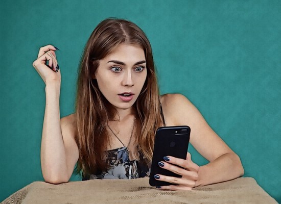 Kada telefoniniai sukčiai gali pasiekti jūsų banko kortelės duomenis? Kada telefoniniai sukčiai gali pasiekti jūsų banko kortelės duomenis?
