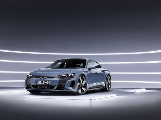 Pristatytas naujasis „Audi e-tron GT“
