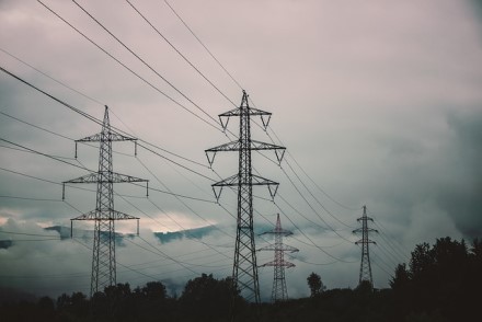 Paaiškėjo, kiek patenka baltarusiškos elektros per Lietuvos–Baltarusijos jungtis