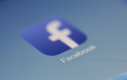 „Facebook“ atsiprašė, kad draudė vartoti šiuos žodžius: galvojo, kad taip kurstoma neapykanta