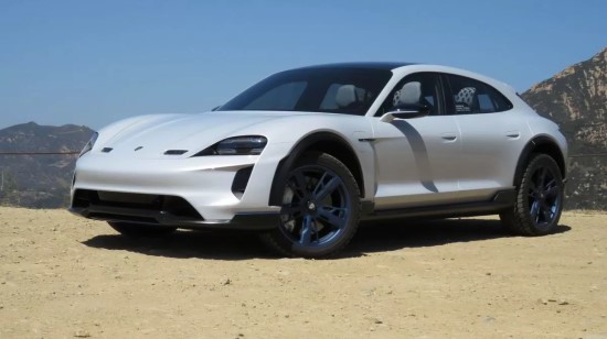 „Porsche Taycan Cross Turismo“ (laukiama: 2021 metais)