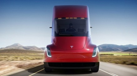 „Tesla Semi“ Australijai kol kas yra per daug platus © Gamintojo nuotrauka